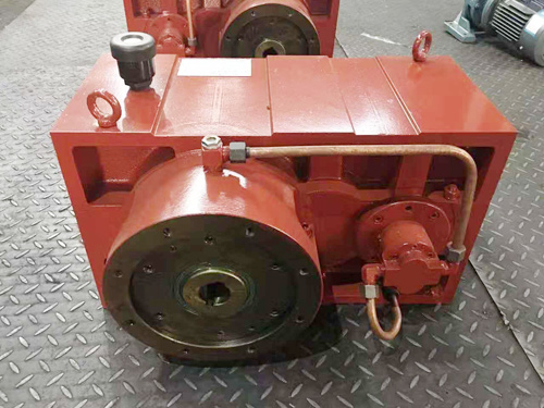 噴熔機(jī)配套減速機(jī)ZLYJ133.146和173接受訂貨，價(jià)格優(yōu)惠